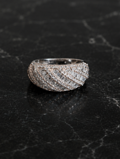 Royal Radiance Silver Female Ring