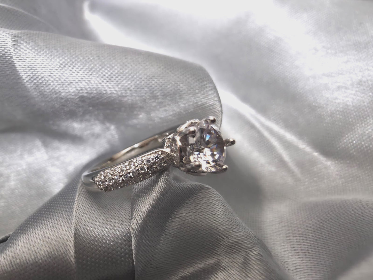 Florencia Bloom Solitaire Silver Ring For Women