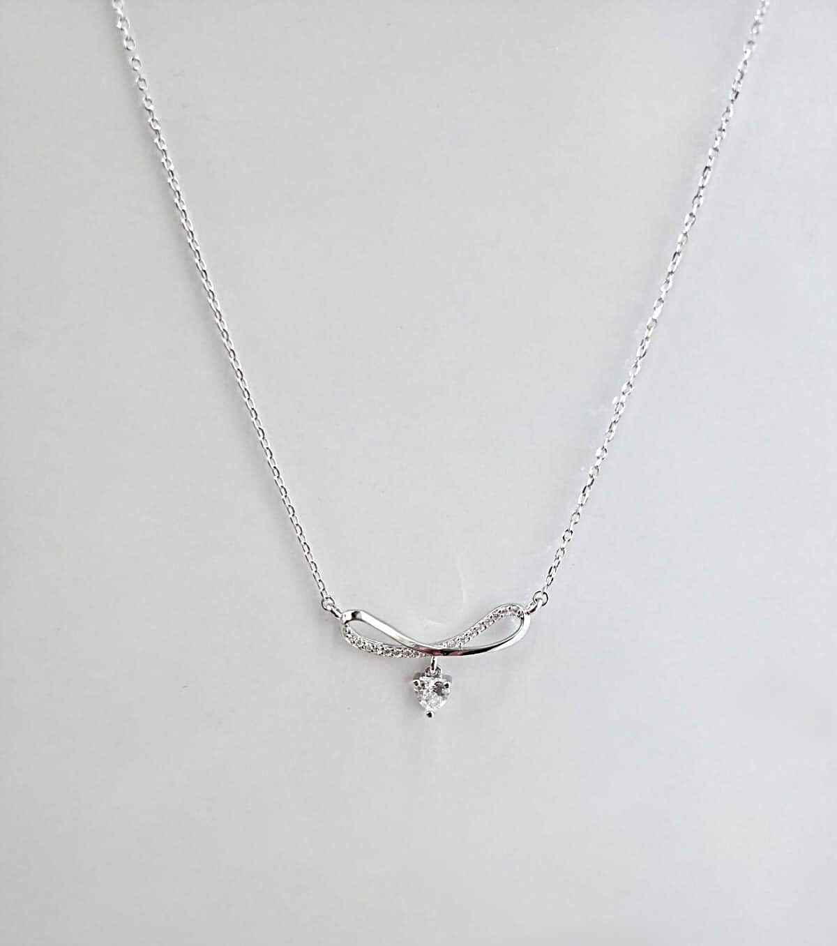 KAAVI Women's Studded Infinity Heart Chain Pendant