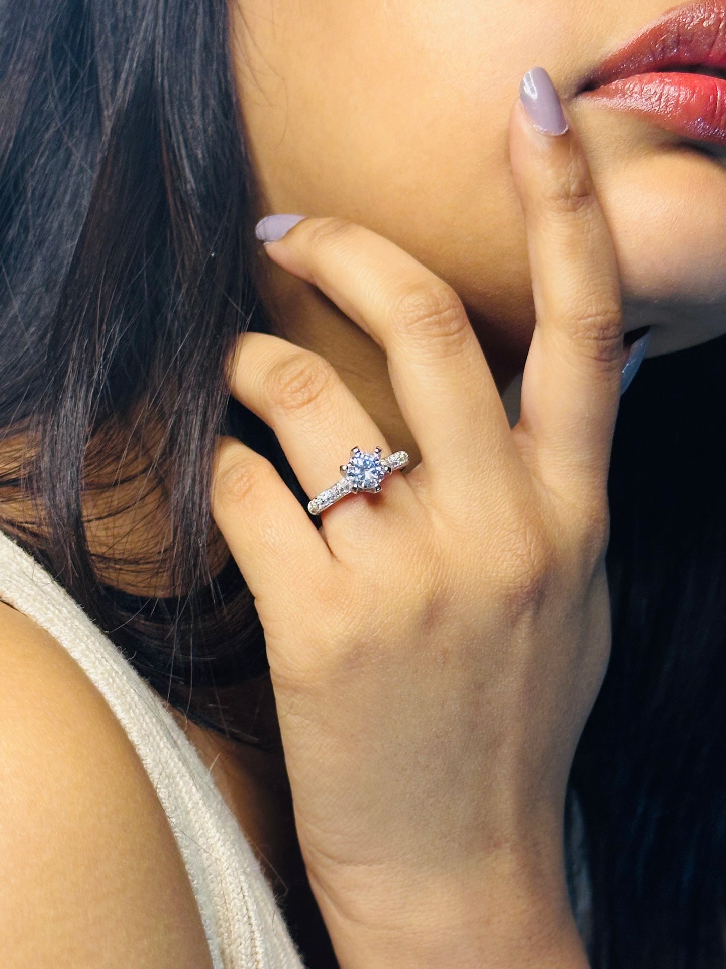 Silver Elevated Glittering Ring