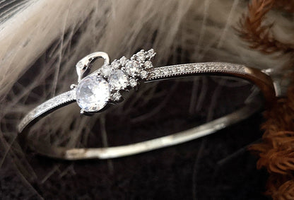 Women Lucky Swan Pure 925 Silver Bracelet by KAAVI JEWELLERRS