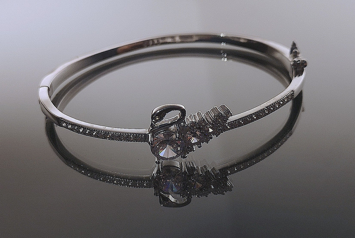 Women Lucky Swan Pure 925 Silver Bracelet by KAAVI JEWELLERRS