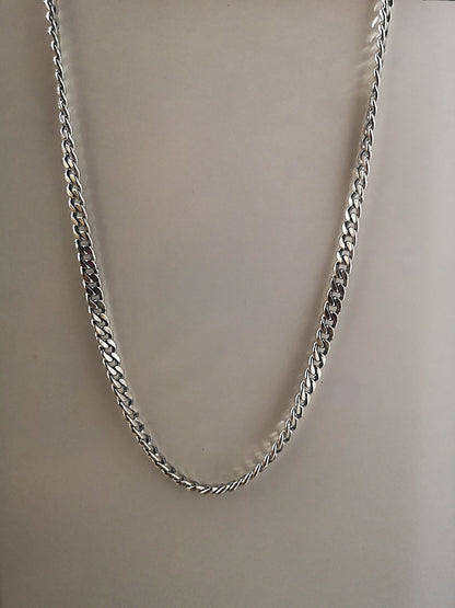 Frill Italian Cuban Linkage 925 Silver Chain by KAAVI JEWELLERRS