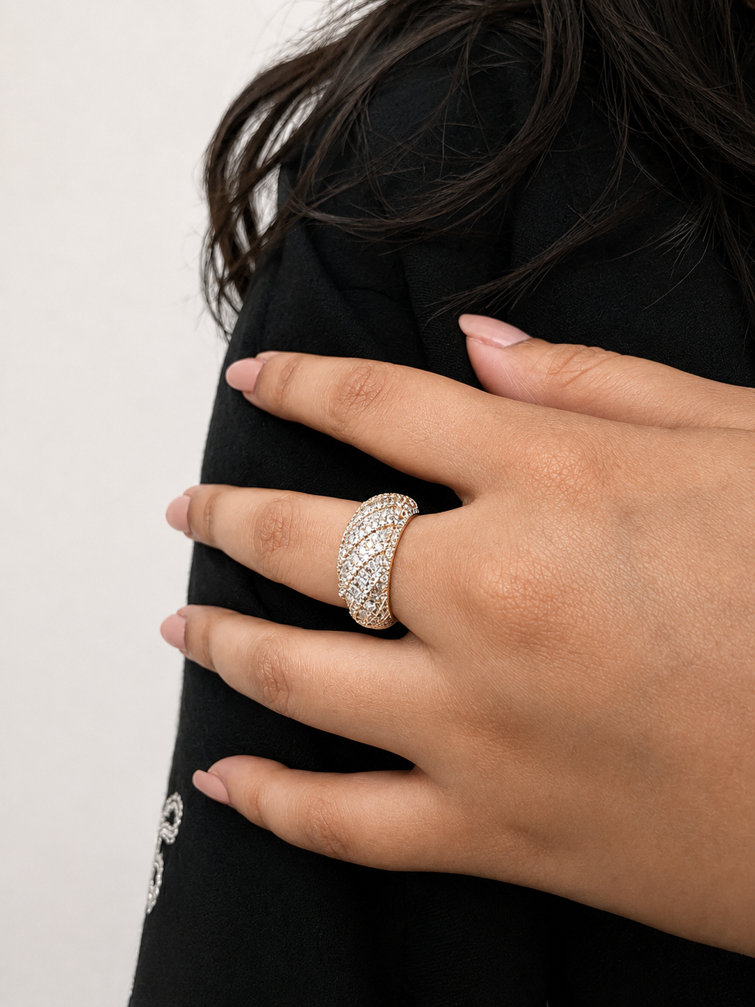 Royal Radiance Silver Female Ring