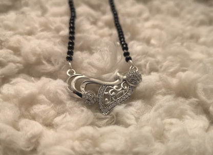 KAAVI Floral Leafy Heart Modern Stylish Pure 925 Silver Mangalsutra