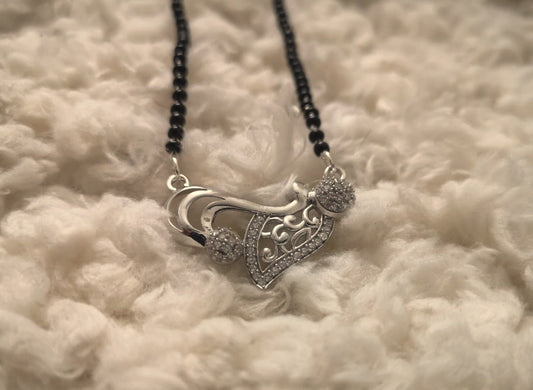 KAAVI Floral Leafy Heart Modern Stylish Pure 925 Silver Mangalsutra