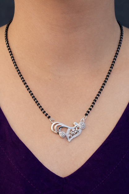 KAAVI Floral Leafy Heart Modern Stylish Pure 925 Silver Mangalsutra