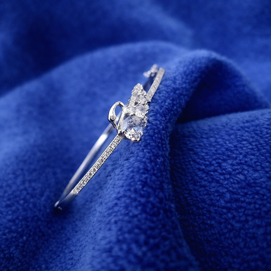 Lucky Swan Celestial 925 Silver Female Bracelet By KAAVI JEWELLERRS